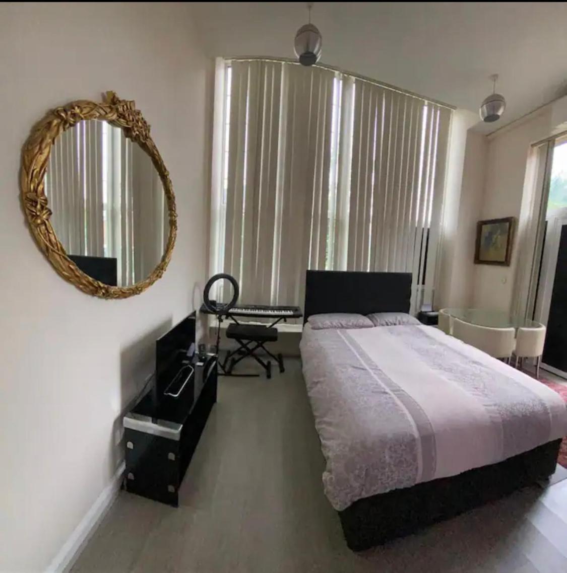Spacious King Room With Private Entrance - Near Emirates And Camden And King'S Cross - 5 Min To Tube Finchley Esterno foto
